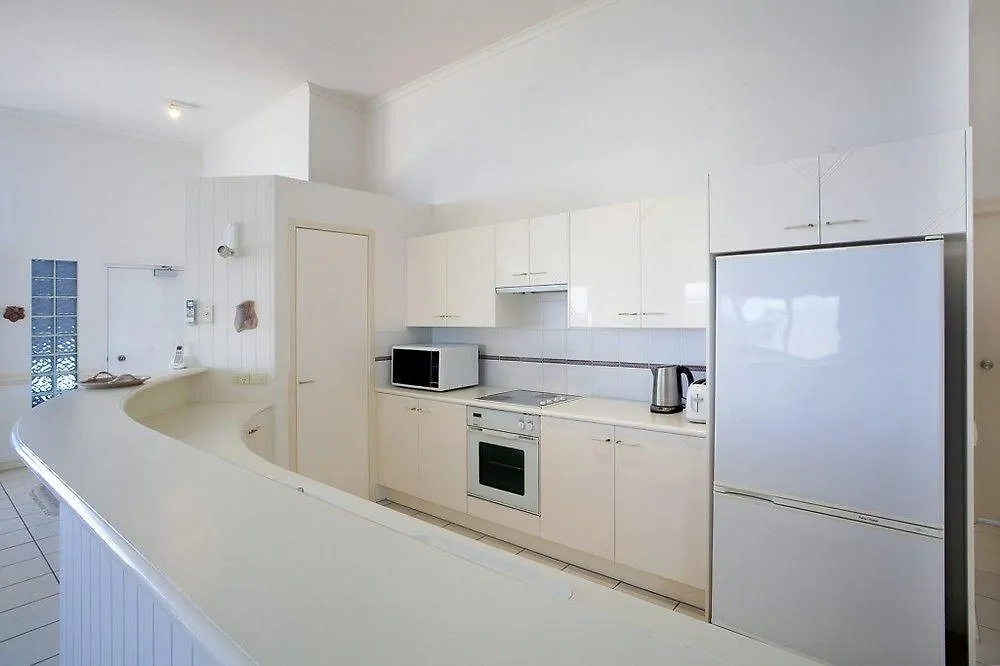Aqua Promenade Beachfront Apartments Sunshine Coast