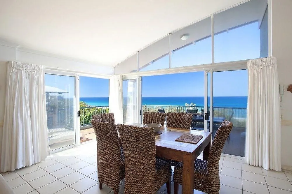 Aqua Promenade Beachfront Apartments Sunshine Coast Ausztrália